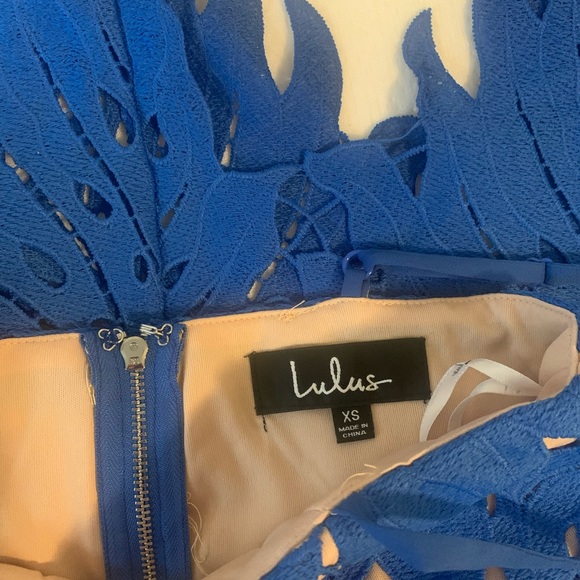 RESPLENDENCE BLUE LACE BODYCON MIDI DRESS - Picture 3 of 5